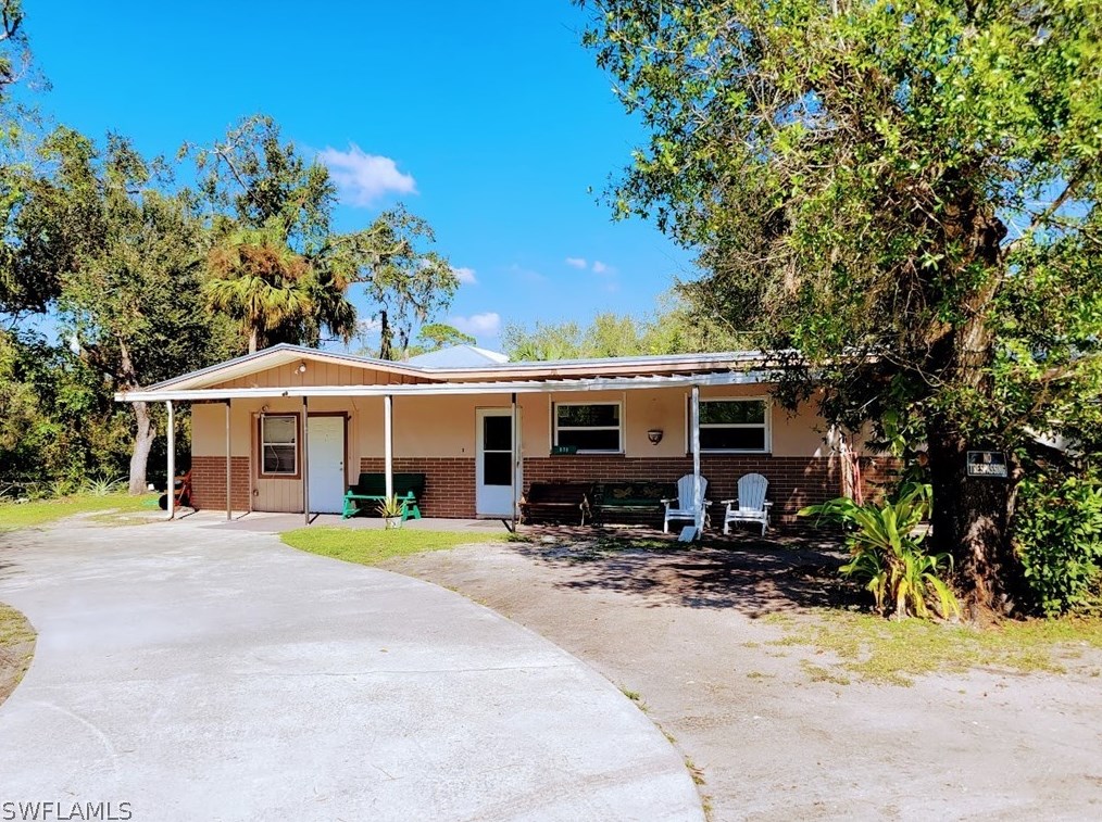 638 Bryan Ave, Labelle, FL 33935