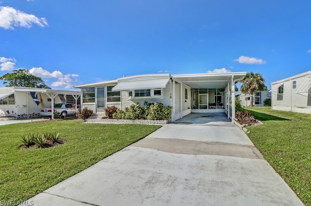 19 San Remo Cir, Naples, FL 34112