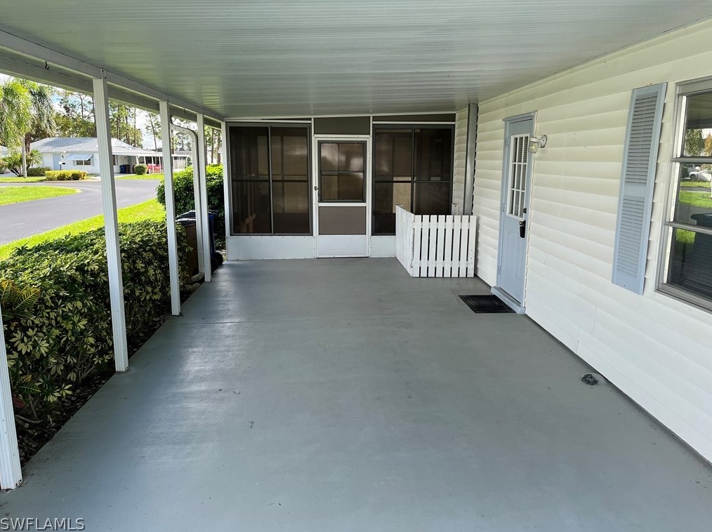 8 Meadow Rue Ct, Lehigh Acres, FL 33936