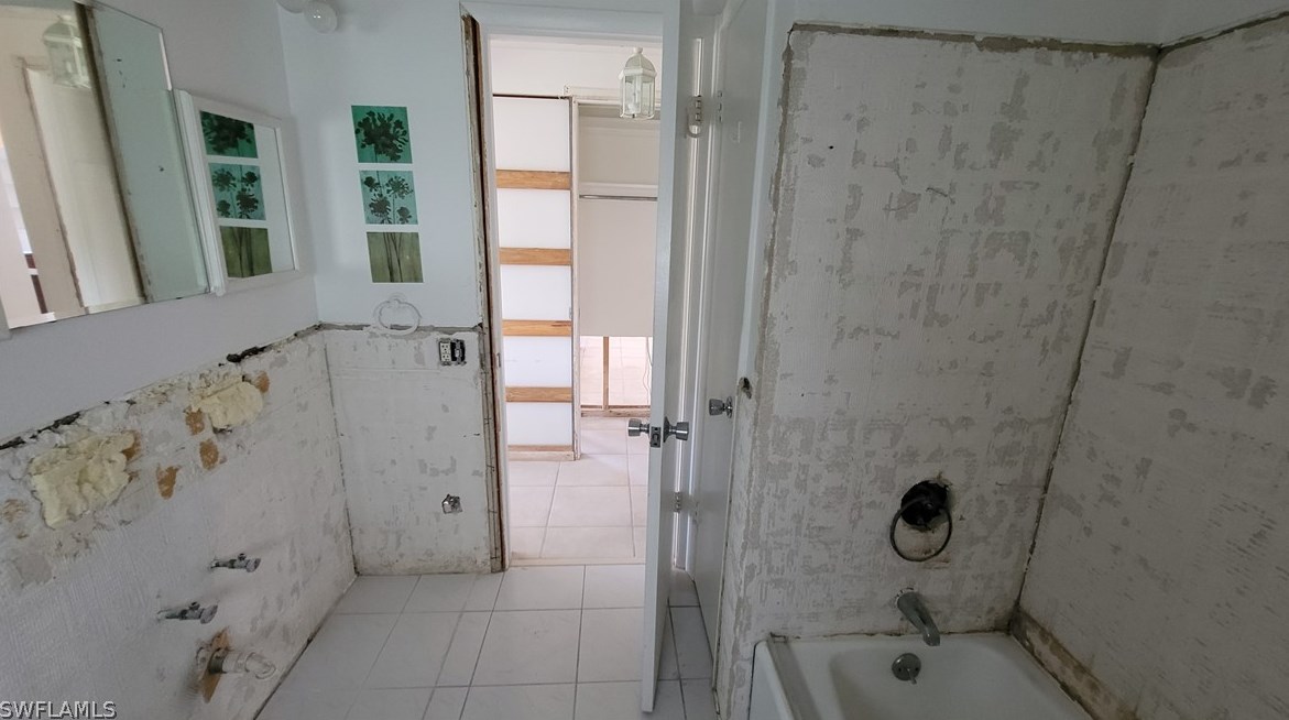 123 52nd Ter, Cape Coral FL  33914-7109 exterior