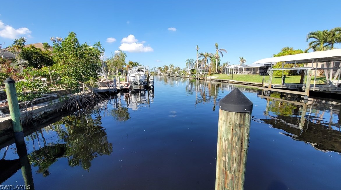 123 52nd Ter, Cape Coral FL  33914-7109 exterior