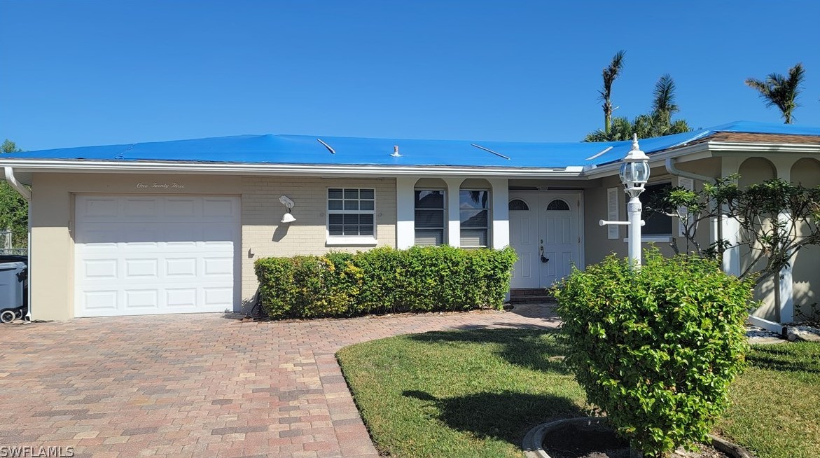 123 52nd Ter, Cape Coral FL  33914-7109 exterior