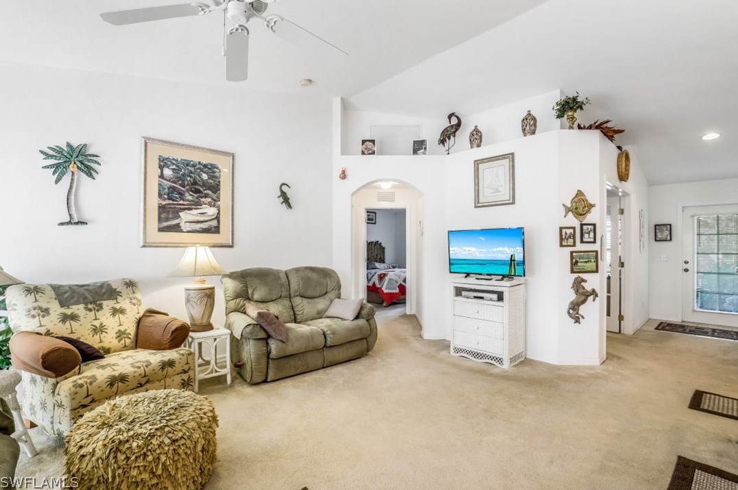 3824 45th Ln, Cape Coral, FL 33993-7300