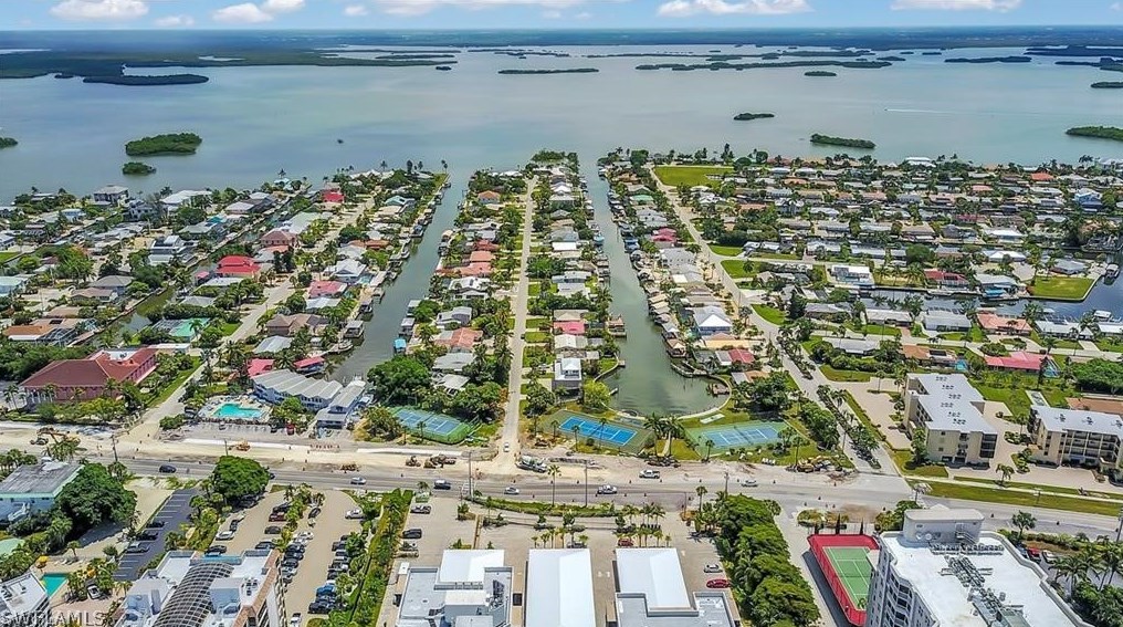110 Ibis St, Fort Myers Beach, FL 33931
