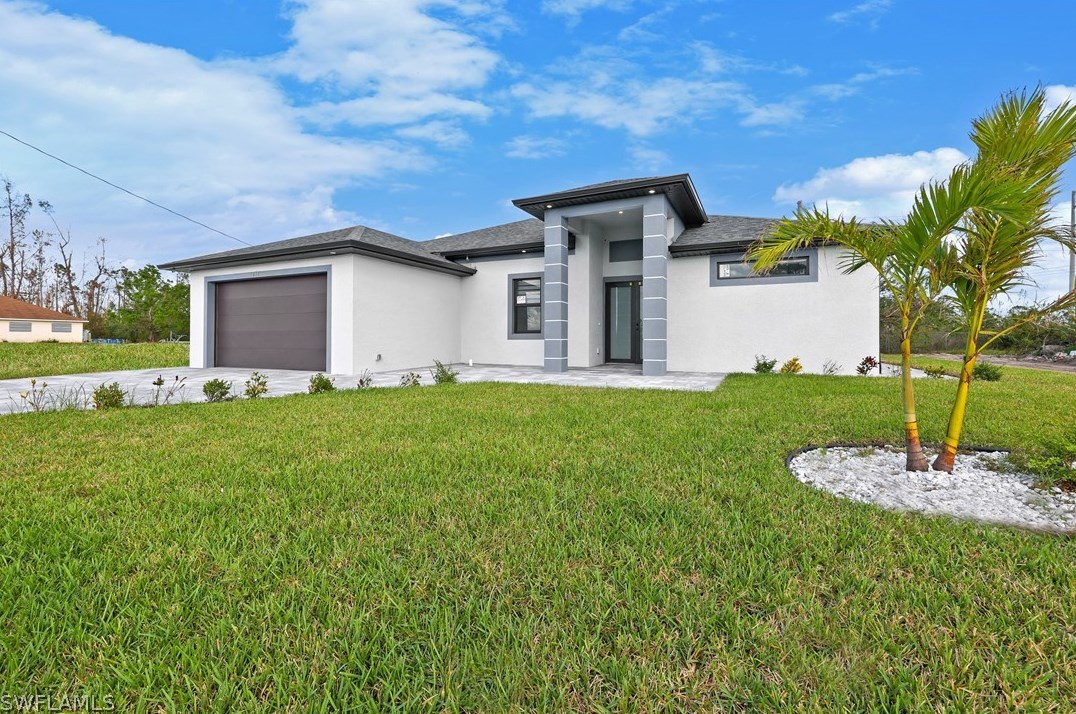 367 24th Ct, Cape Coral, FL 33991-1231
