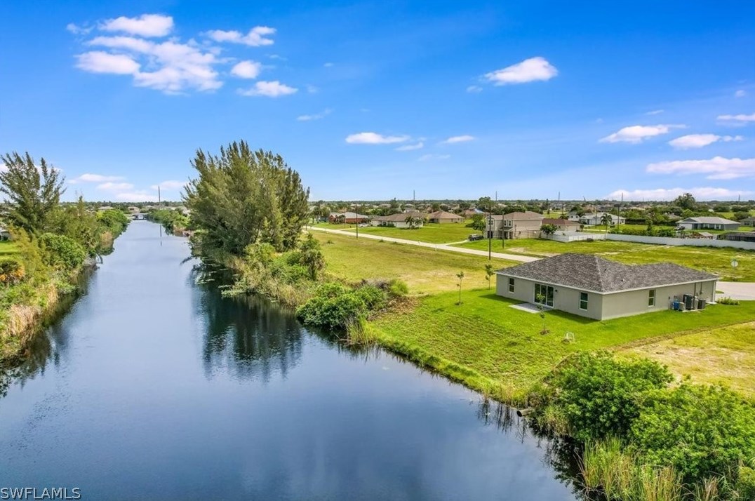 2114 Ne 6th Pl, Cape Coral, FL 33909