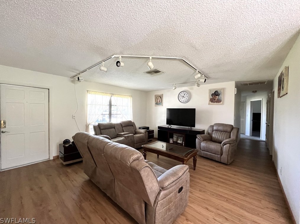 5849 Millay Ct, Fort Myers FL  33903-4524 exterior