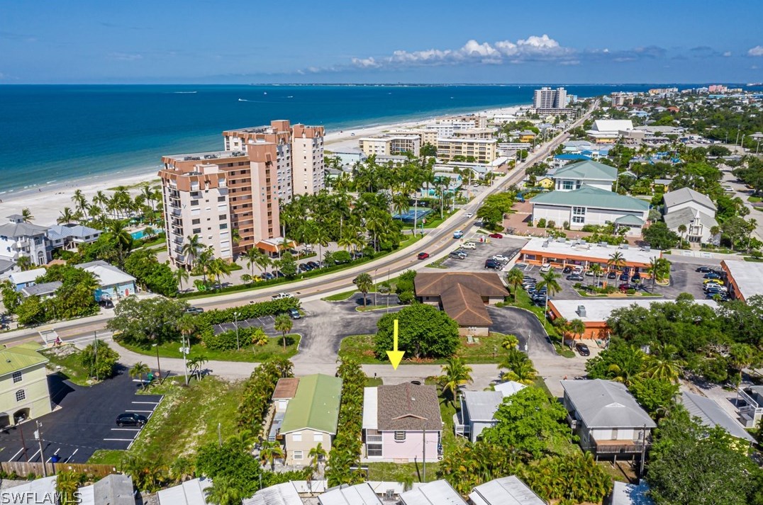 106 Lovers Ln, Fort Myers Beach, FL 33931