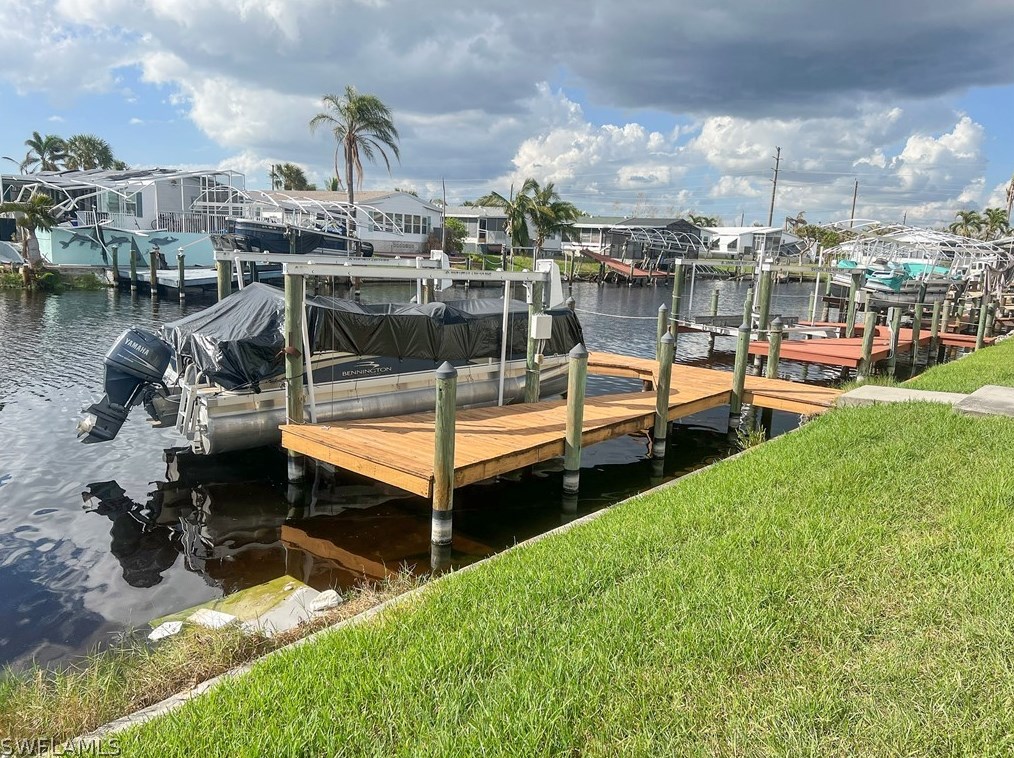 17560 Canal Cove Ct, Fort Myers Beach, FL 33931