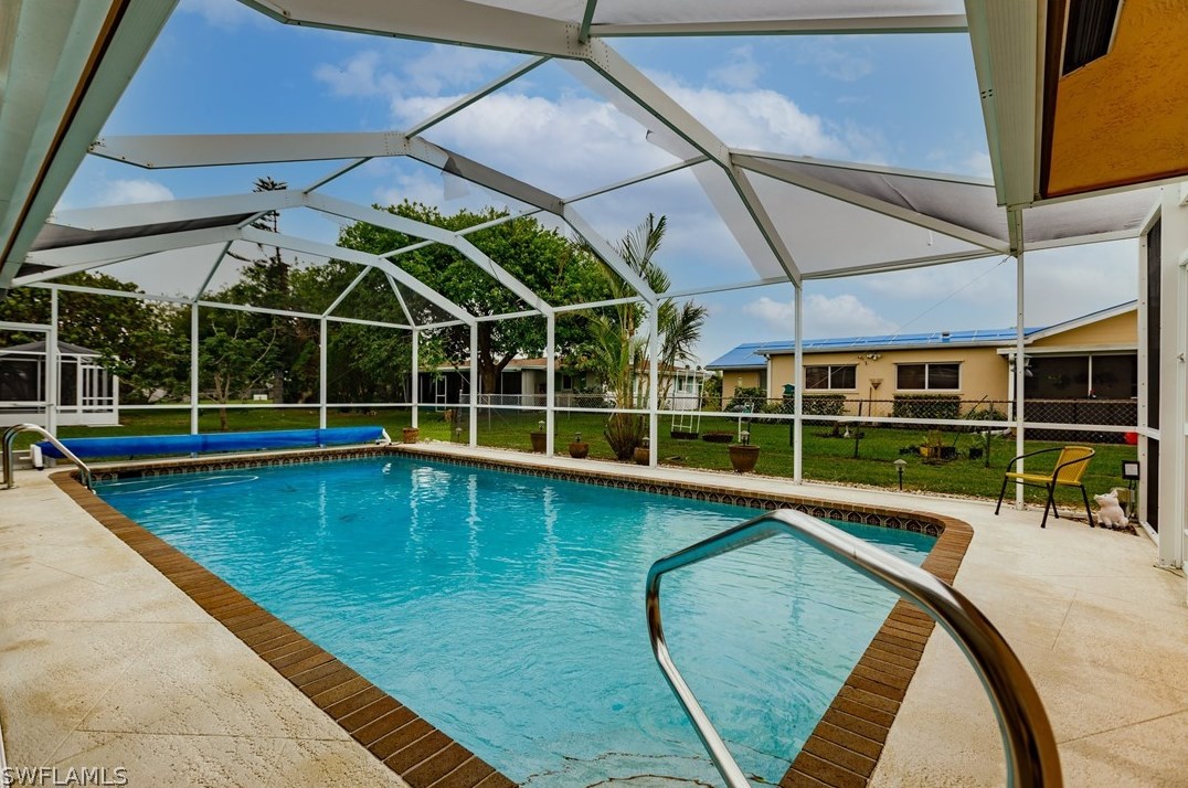 1422 Larkwood Sq, Fort Myers, FL 33919-6937