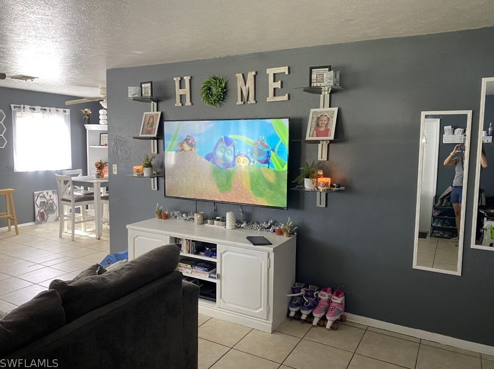4877 Orange Grove Blvd, Fort Myers, FL 33903-5225