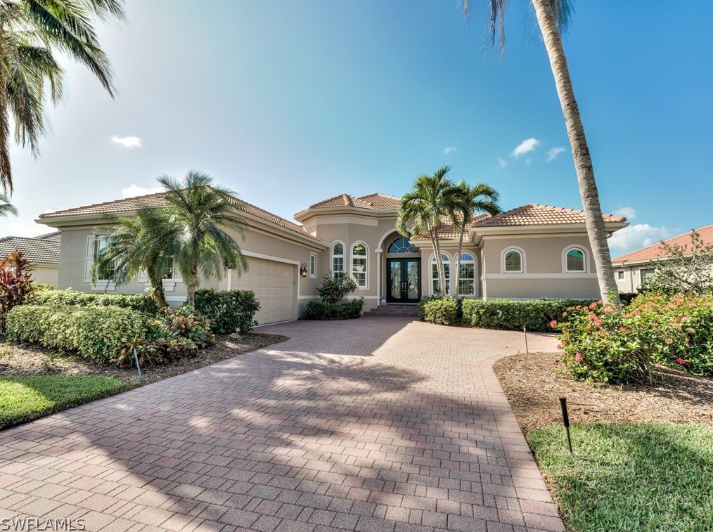 8853 New Castle Dr, Fort Myers, FL 33908-5658