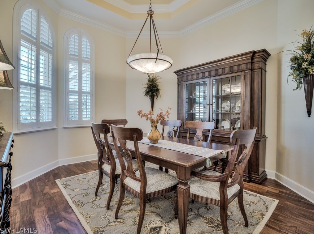 8853 New Castle Dr, Fort Myers FL 33908-5657 exterior