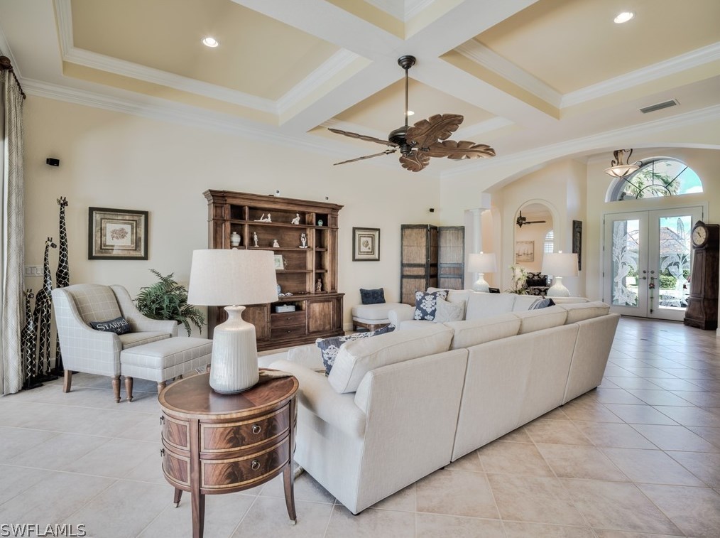 8853 New Castle Dr, Fort Myers FL 33908-5657 exterior