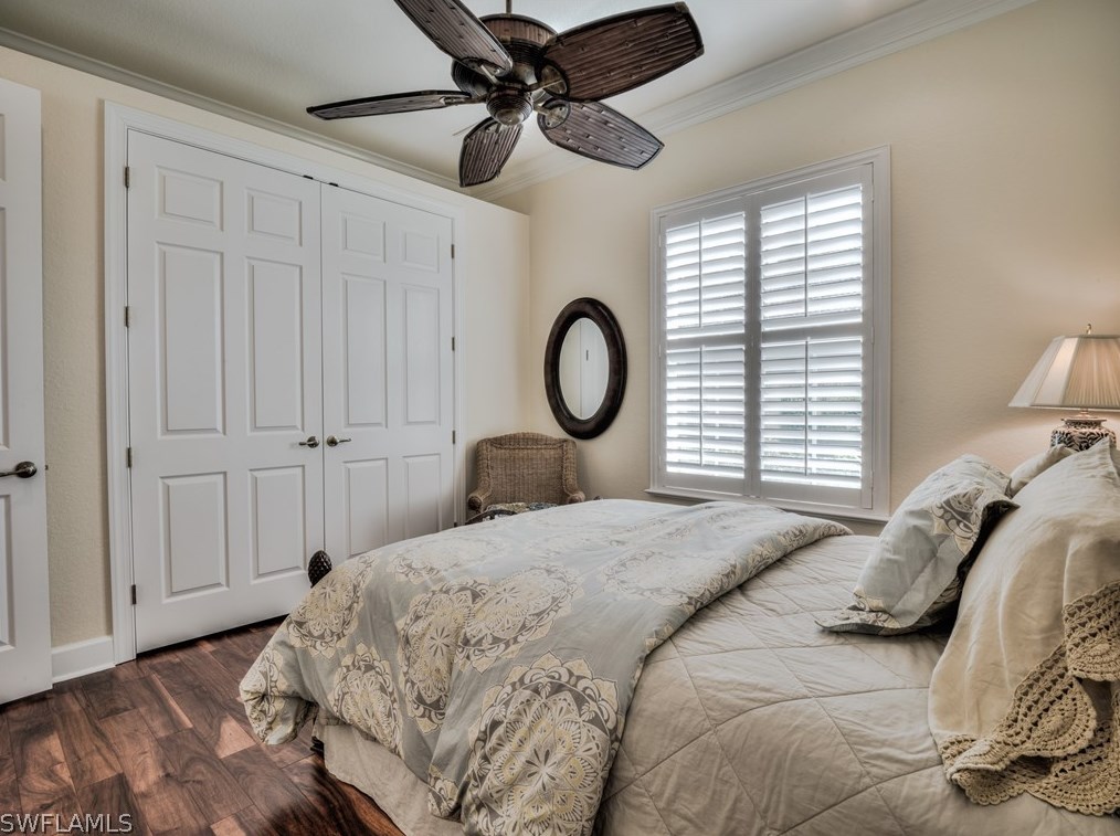 8853 New Castle Dr, Fort Myers FL 33908-5657 exterior