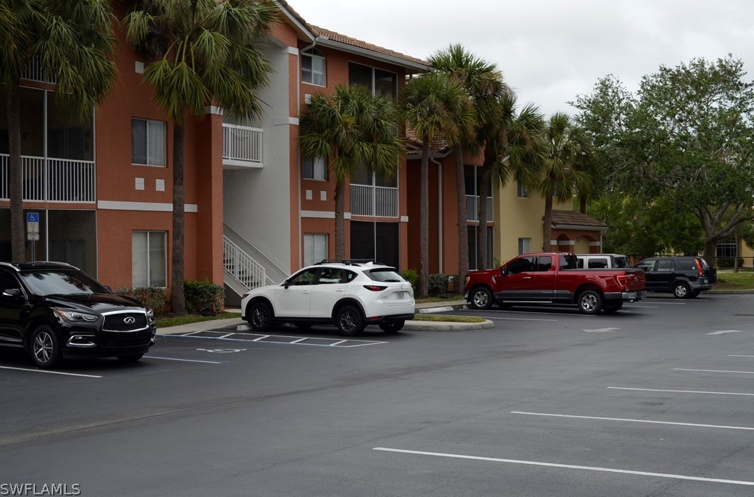 6401 Aragon Way #107, Fort Myers, FL 33966