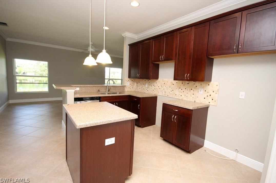 8578 Colony Trace Dr, Fort Myers, FL 33908
