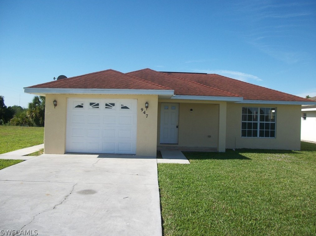 947 Gerace Ct, Moore Haven, FL 33471