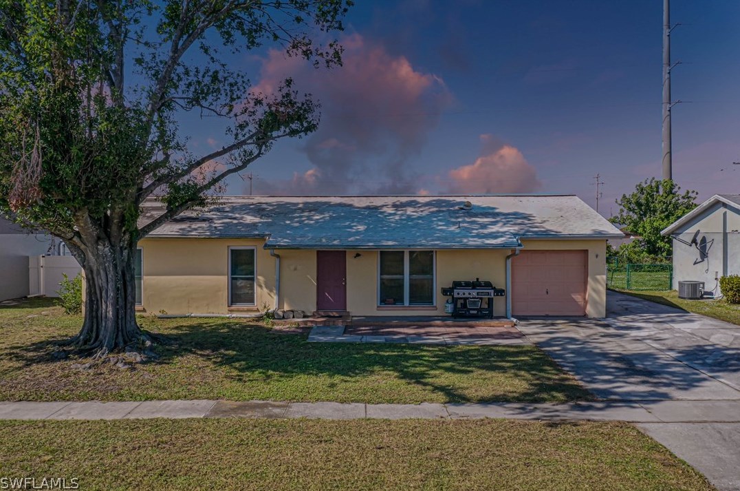 1097 Lovely Ln, Fort Myers, FL 33903-4230