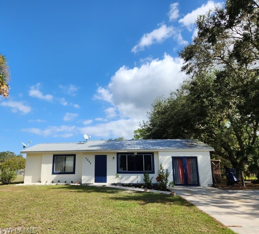 4018 Edgewater Cir, Labelle, FL 33935-5422