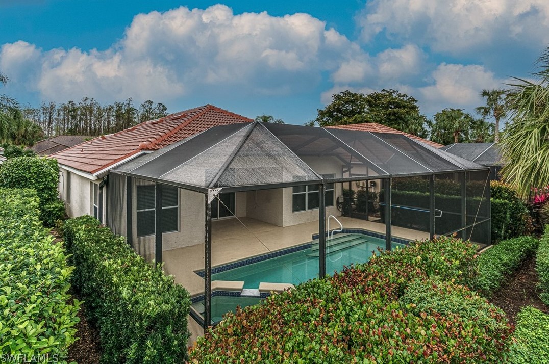 9548 Hemingway Ln, Fort Myers, FL 33913-7055
