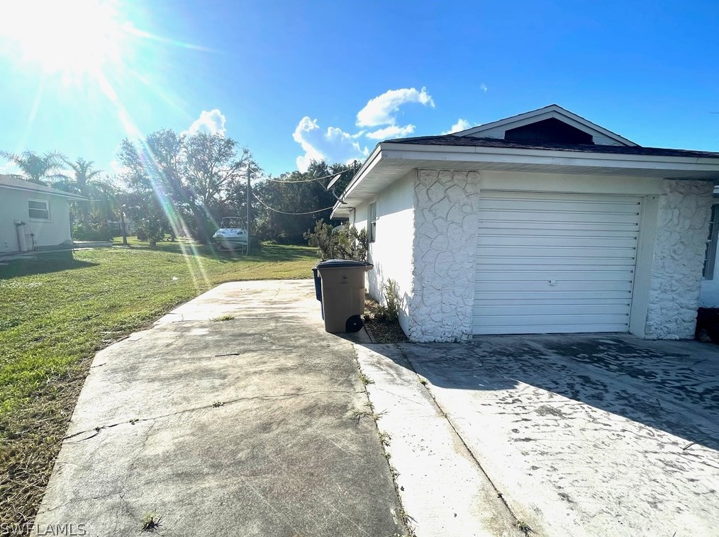 307 Cleveland Ave, Lehigh Acres, FL 33936