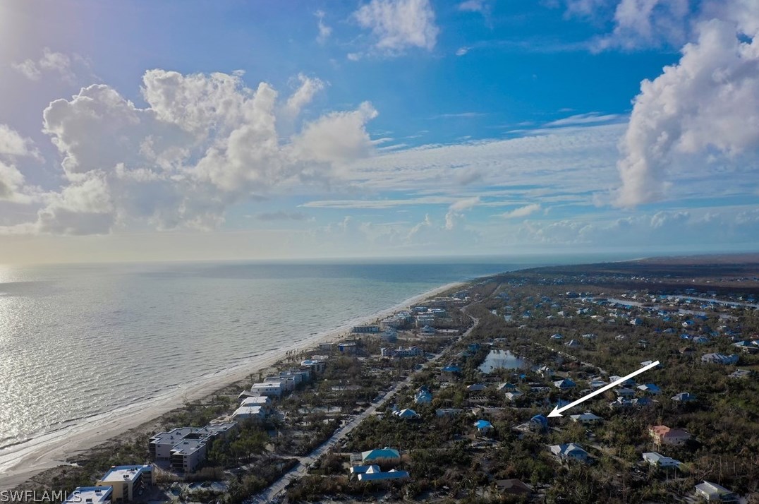 215 Robinwood Cir, Sanibel, FL 33957