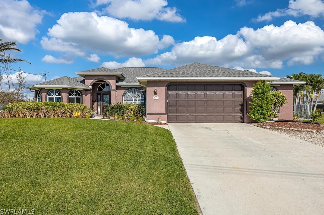 839 13th St, Cape Coral, FL 33991-2924