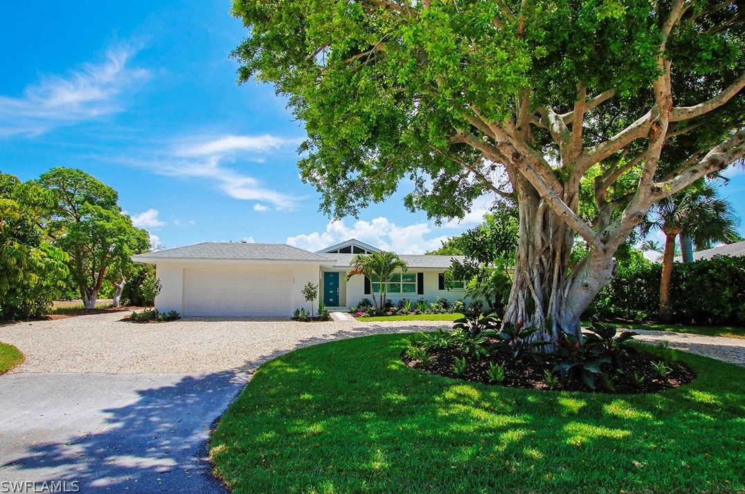 852 Lindgren Blvd, Sanibel, FL 33957