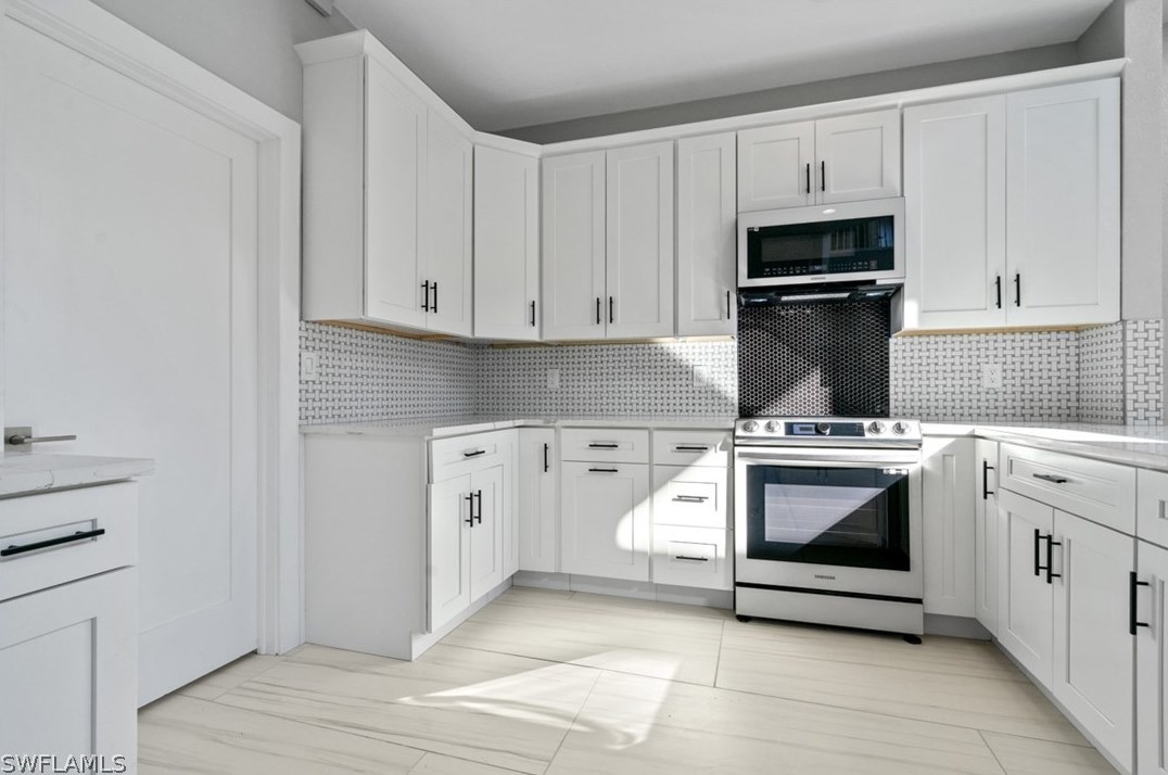 15381 Briarcrest Cir, Fort Myers FL  33912-6398 exterior