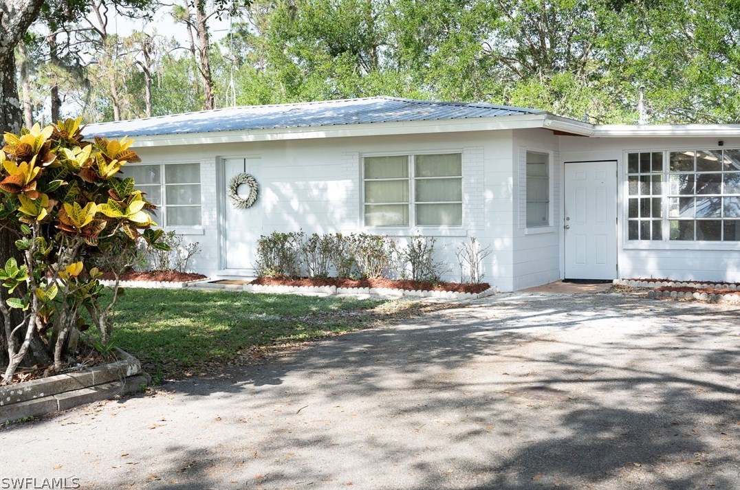 18331 Old Bayshore Rd, Fort Myers, FL 33917-5826