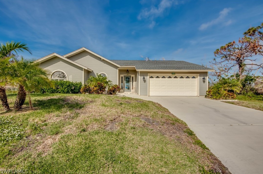 4539 Pine Village Ct, Saint James City, FL 33956