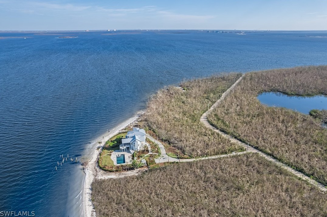 1800 Woodring Rd, Sanibel, FL 33957