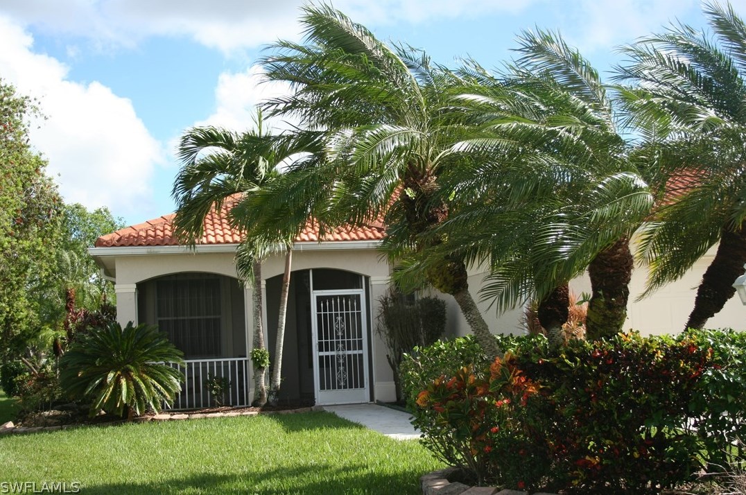 2260 Rio Nuevo Dr, Fort Myers, FL 33917