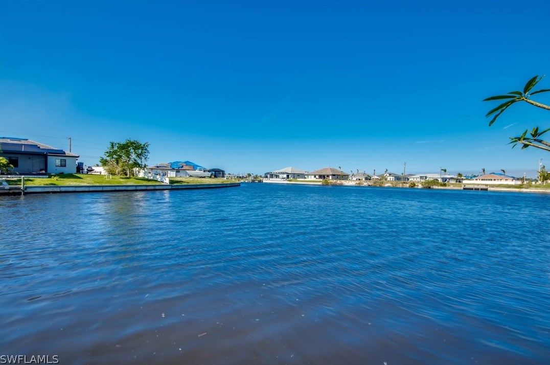 1250 34th Ave, Cape Coral, FL 33993-9502