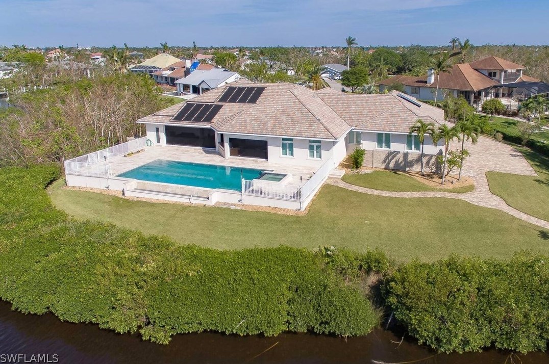 830 Deep Lagoon Ln, Fort Myers, FL 33919-6109