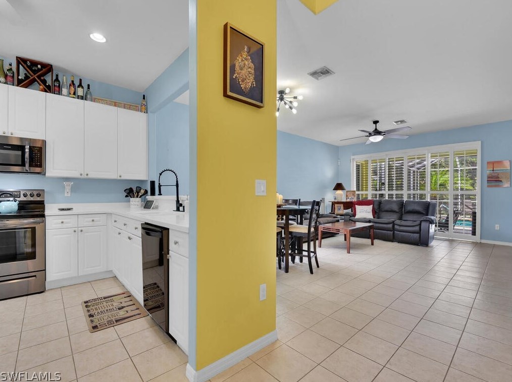11182 Lakeland Cir, Fort Myers, FL 33913-6907