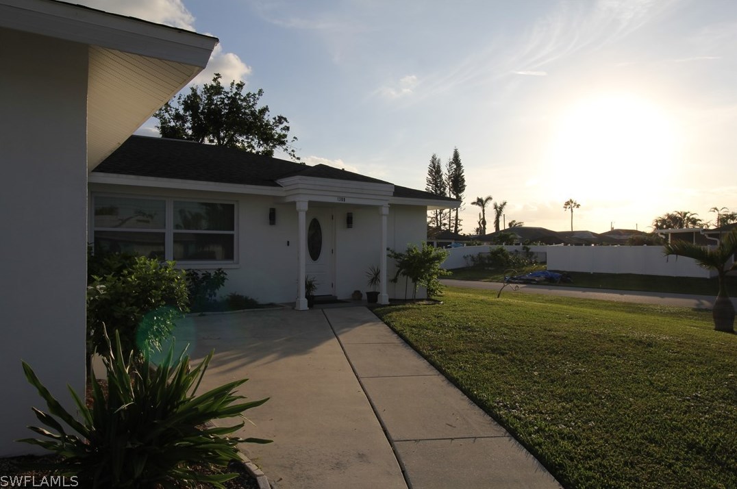 1300 Se 31st Ter, Cape Coral, FL 33914