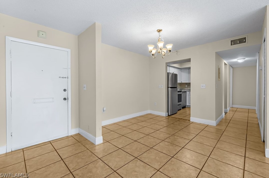 3704 Broadway Cir, Fort Myers, FL 33901