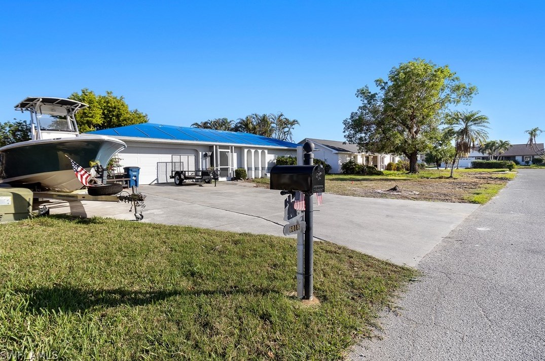 6018 Perthshire Ln, Fort Myers, FL 33908-4497
