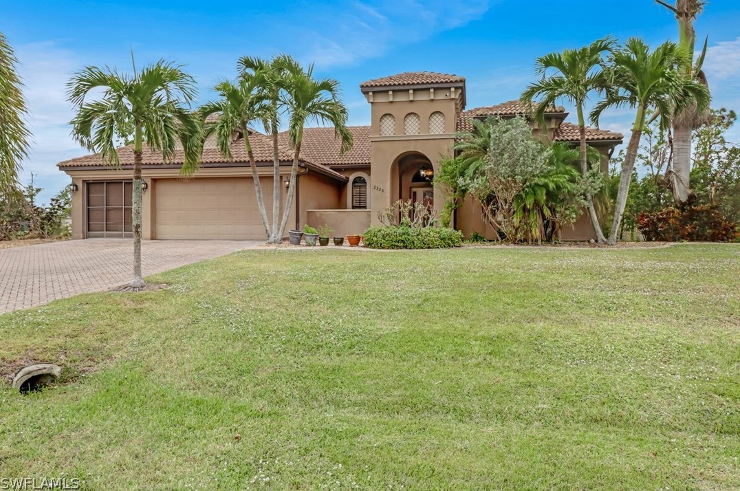 2325 26th Pl, Cape Coral, FL 33993-3713