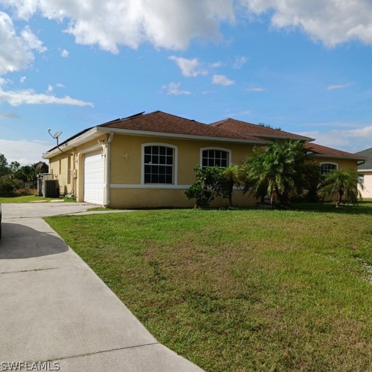 707 8th Ave, Lehigh Acres, FL 33972