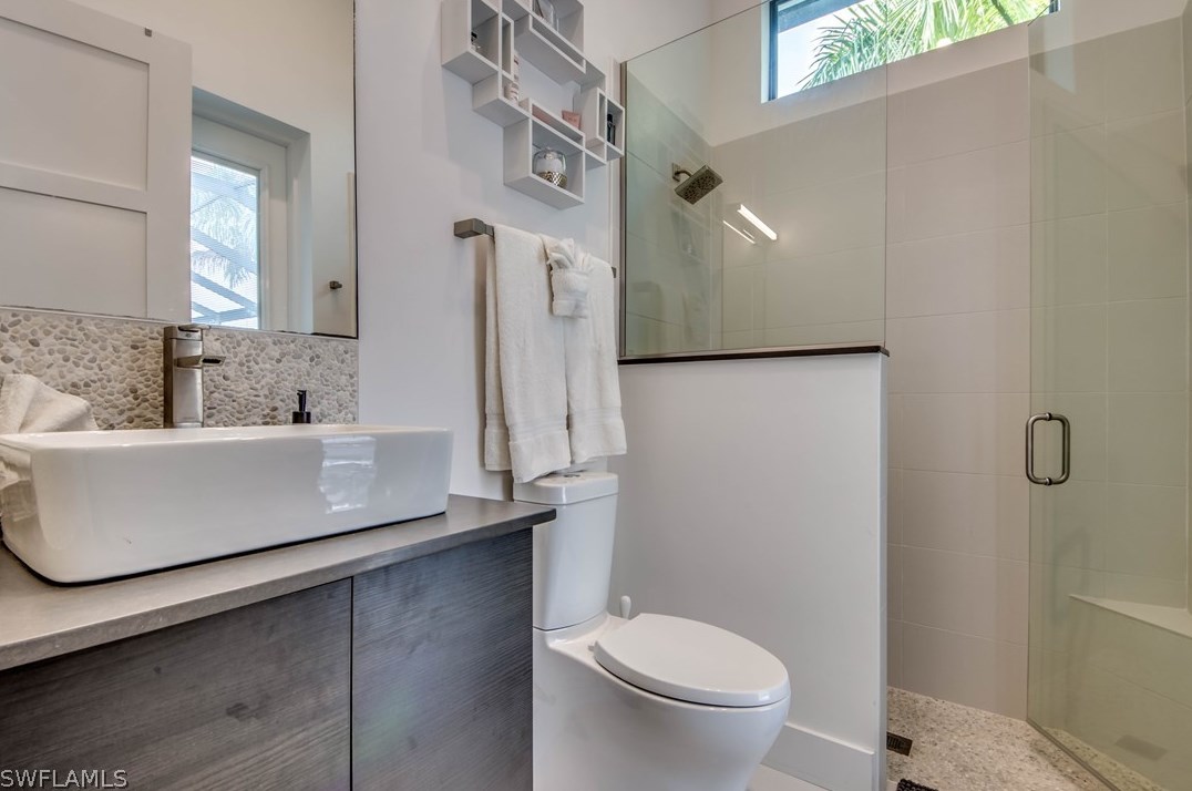 5516 14th Pl, Cape Coral FL  33914-8050 exterior