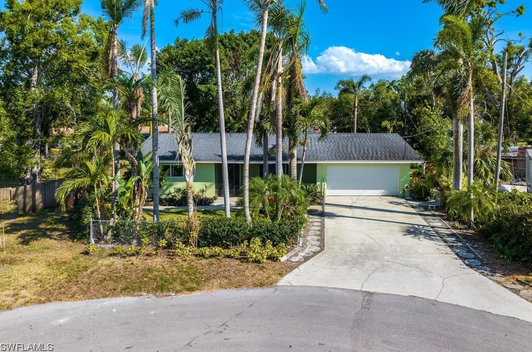 4 Fairview Ct, Fort Myers, FL 33905-2809