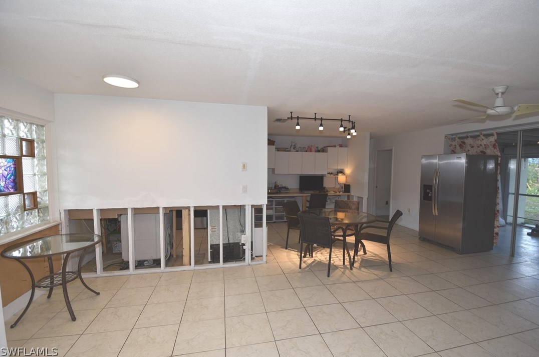 5225 York Ct, Cape Coral, FL 33904-5655