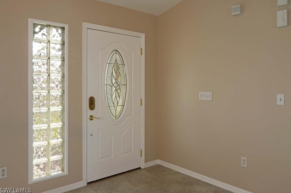 2302 Se 8th Ave, Cape Coral, FL 33990