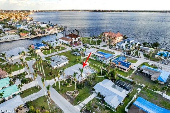 450 Bayshore Dr, Cape Coral, FL 33904-5812