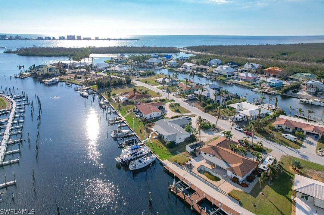 18451 Cutlass Dr, Fort Myers Beach, FL 33931