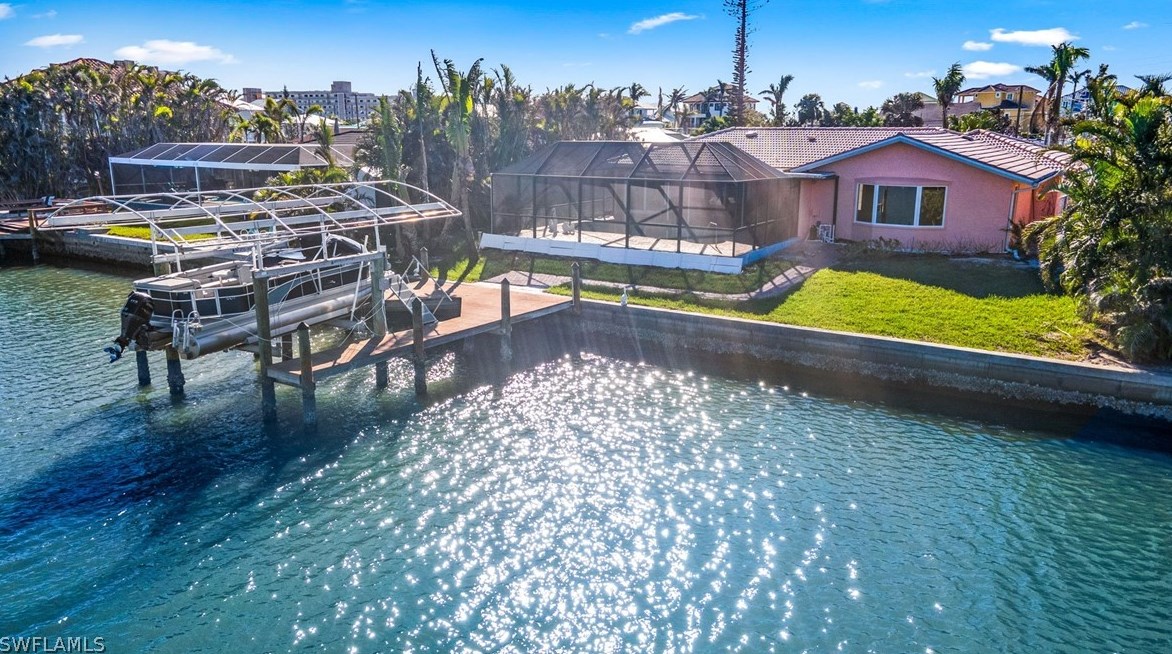 8357 Lagoon Rd, Fort Myers Beach, FL 33931