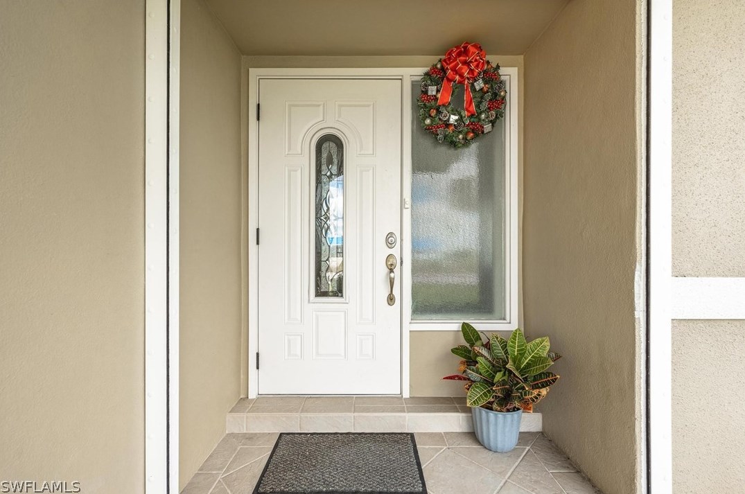 1228 Shelby Pkwy, Cape Coral, FL 33904-5763